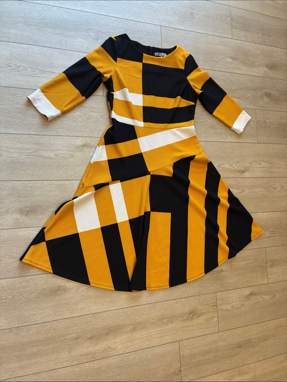 Danny & Nicole Colorblock Midi Dress in Mustard, Black & White